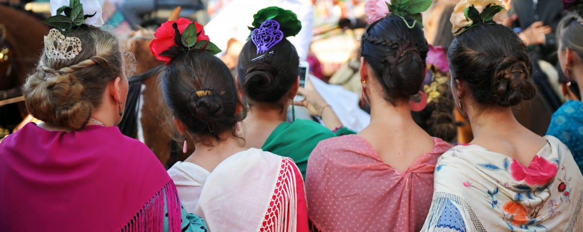 Mujeres en la Feria de Málaga